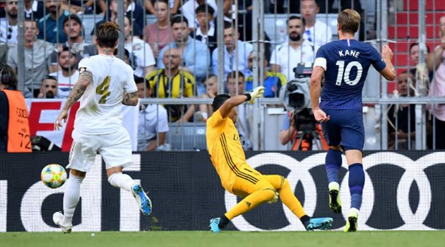 هاري كين في قيادة هجوم توتنهام أمام شيفيلد يونايتد بالدوري الإنجليزي