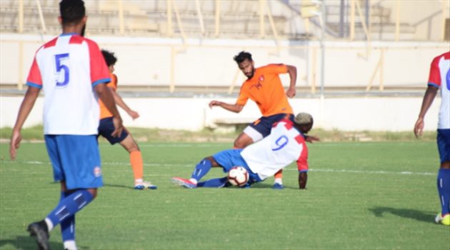 صور.. التعادل السلبي يحسم ودية العدالة وضمك