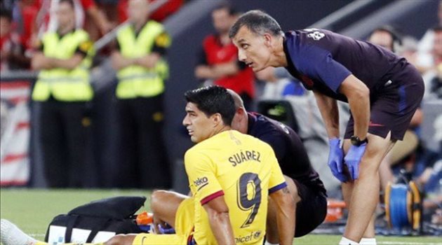 صدمة جديدة.. الإصابة تضرب سواريز وتبعده لفترة عن برشلونة