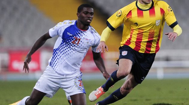 تصفيات إفريقيا| دجانيني يتابع تعادل الرأس الأخضر مع الكاميرون