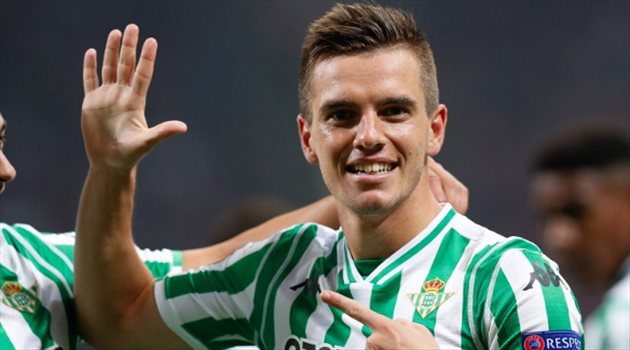 حسم الأمر.. نجم ريال بيتيس يمنع عودة كوتينيو للدوري الإنجليزي