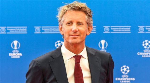 أسطورة مانشستر يونايتد يرغب في العودة وإنقاذ النادي