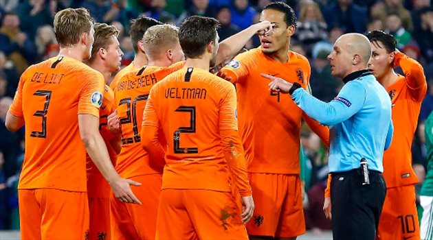 هل تعرض للإصابة؟.. تعرف على سبب غياب نجم ليفربول عن قائمة هولندا