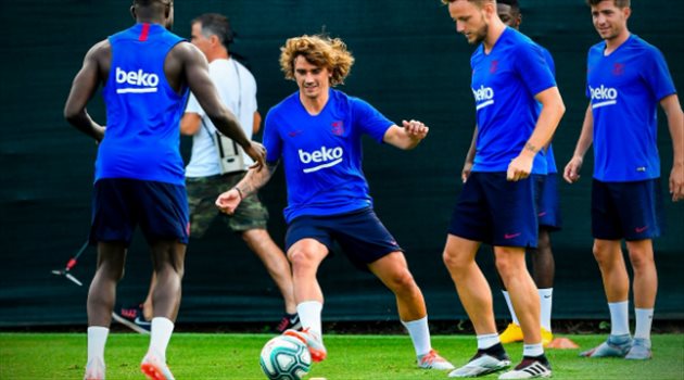 رسميا.. نهاية موسم نجم برشلونة ودوري الأبطال الأمل الأخير