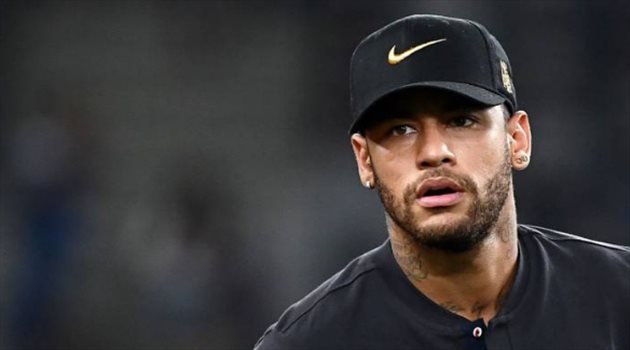 صفقة تهز مدريد .. بيريز يقدم عرضا خياليا بالتخلي عن نجمه البرازيلي من أجل نيمار