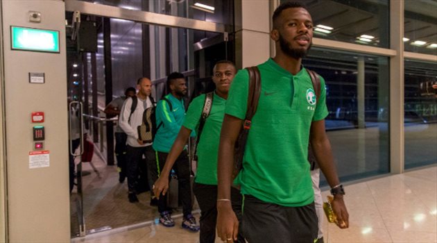 بعثة الأخضر تصل فلسطين