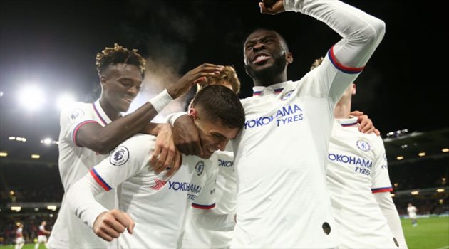 في ليلة تألق هازارد الجديد.. تشيلسي يكتسح بيرنلي برباعية في الدوري الإنجليزي