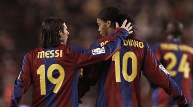 هل ميسي أفضل لاعب في التاريخ؟.. إجابة صادمة من رونالدينيو