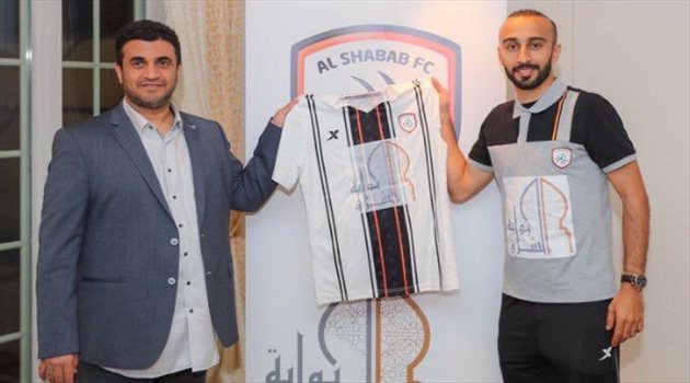 أول تعليق من السهلاوي بعد ارتداء قميص الشباب