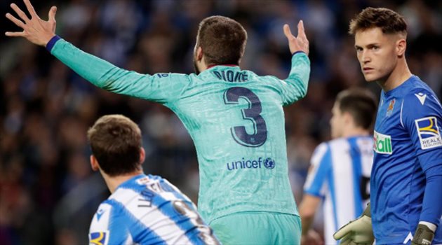 كارثة لا تصدق.. كيكي سيتين يكشف فضائح بيكيه في برشلونة