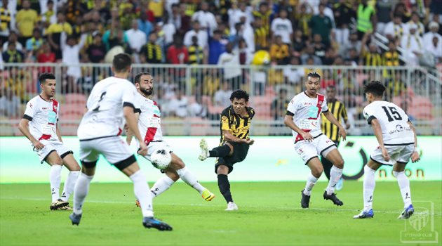 كأس الملك| "سوبر رومارينهو" يقود الاتحاد لاكتساح الرياض في الجوهرة
