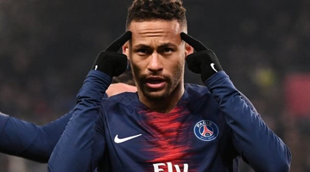 أحلام برشلونة تتبخر.. خطوات جديدة من باريس سان جيرمان للحفاظ على نيمار