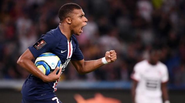 فيديو| باريس سان جيرمان يواصل احتكار الألقاب الفرنسية بالتتويج بكأس السوبر