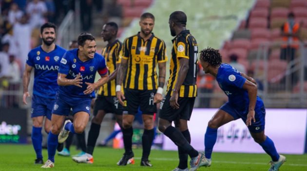 لماذا "النصر مقهور والاتحاد لا" من عالمية الهلال.. ناقد: "فريق شبعان"