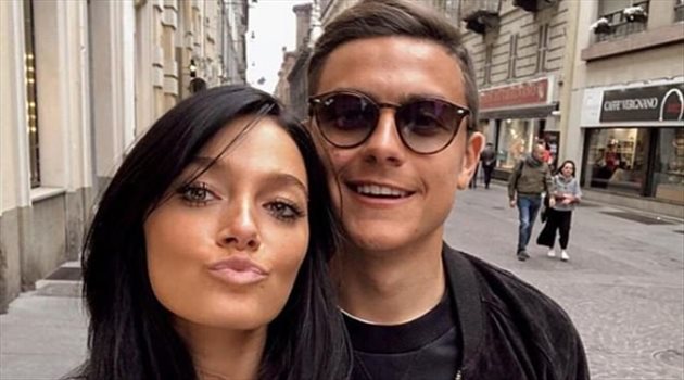 رغم اقترابه من توتنهام .. صديقة ديبالا تحدد وجهته خوفا من التجميد !