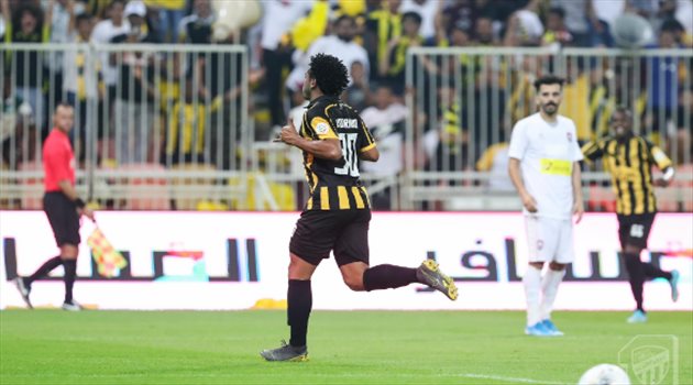 رومارينهو يبدع وكمارا يصنع.. الاتحاد يعبر الرائد بثلاثية