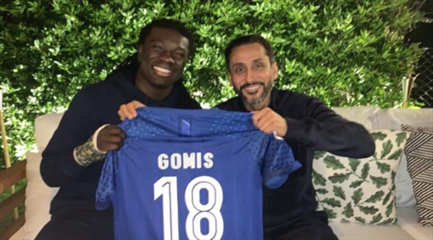 هدية ثمينة من جوميز إلى سامي الجابر في عيد ميلاده