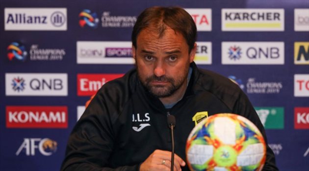 إعلامي: سييرا مدرب صعب جدا