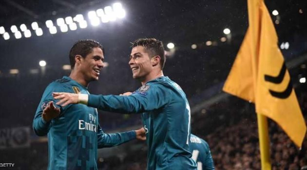 "أحرج رونالدو بشدة".. فاران يكشف كواليس علاقته بنجم ريال مدريد السابق