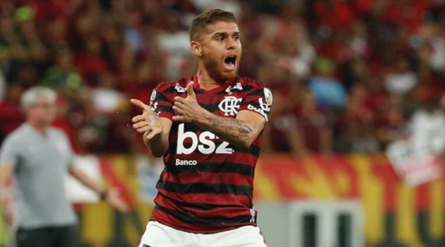 بعد انضمامه للهلال.. كويلار يوجه رسالة خاصة لجماهير فلامنجو