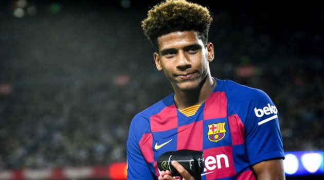صراع سداسي على مدافع برشلونة في الميركاتو الشتوي