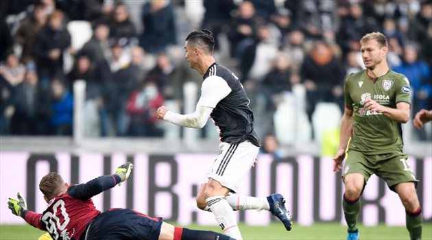 بفضل رونالدو.. يوفنتوس يسحق كالياري برباعية في الدوري الإيطالي