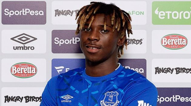 رسميا .. إيفرتون يعلن تعاقده مع مهاجم يوفنتوس