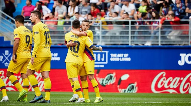 على خلفية تعرضه للإصابة.. الكشف عن مدة غياب نجم برشلونة الصادمة