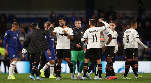 فيديو| تشيلسي يسقط بشكل غريب أمام فالنسيا بهدف في دوري الأبطال