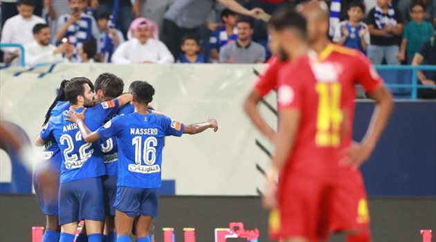 الهلال يتخطى ضمك بثلاثية.. وإصابة جديدة قبل موقعة السد