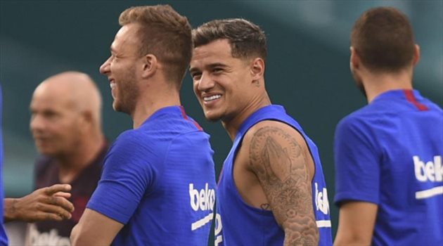 "100 مليون يورو أو لاشيء" برشلونة يحدد سعره نجمه البرازيلي