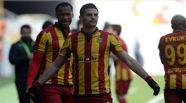 مفاجأة .. نجم المنتخب الصربي يقترب من دوري المحترفين