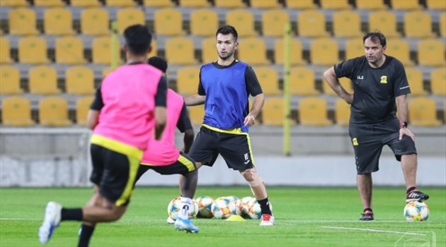 عودة فيلانويفا ومران مكثف للثنائي المغربي في معسكر الاتحاد بدبي