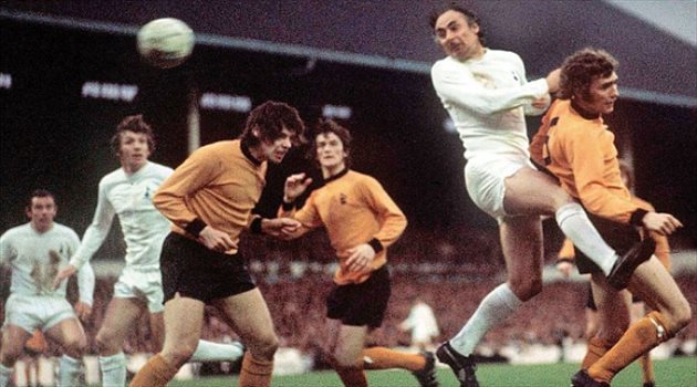 فيديو| النهائي الإنجليزي الوحيد في الدوري الأوروبي عام 1972