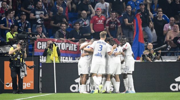 الدوري الفرنسي| ليون يواصل انتصاراته باكتساح أنجيه بسداسية
