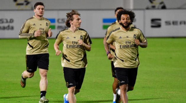 تلميح مهم.. هل يخوض ريال مدريد السوبر بقميص "عربي"