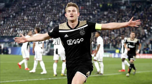 الهولندي الأغلى في التاريخ يعطل انتقال دي ليخت ليوفنتوس