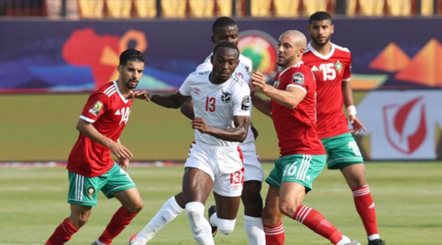 بعد رحيله عن جيرونا .. هل يقنع أمرابط زميله المغربي بالانتقال إلى النصر