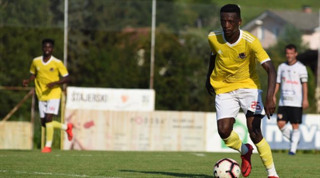 الوحدة يخسر أمام كلوج الروماني وديا