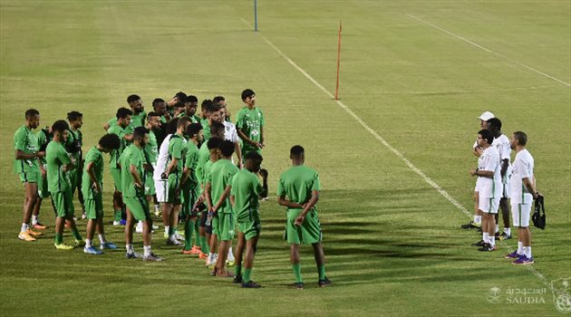 الأهلي يستبشر بعودة الثلاثي قبل مباراة الفيحاء.. وينتظر حسون