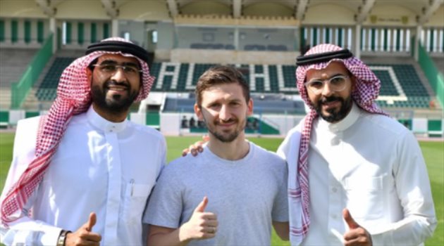 رسميا .. الأهلي يتعاقد مع "ميسي" الألماني