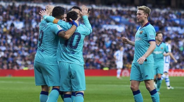 تلميحات خطيرة من نجم برشلونة: الحكم تعمد منعنا من الفوز !