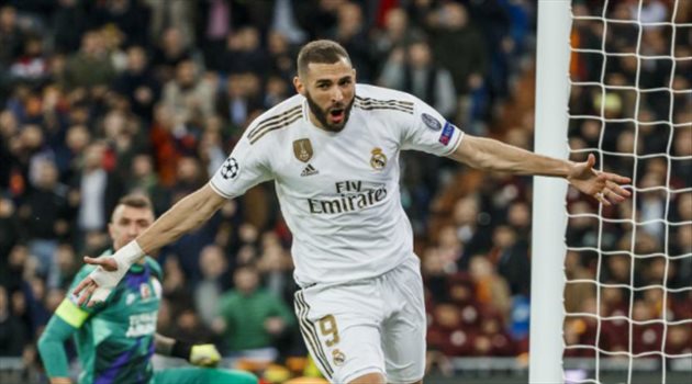 مفاجأة مدوية.. بنزيما يمكنه تمثيل منتخب الجزائر في هذه الحالة !