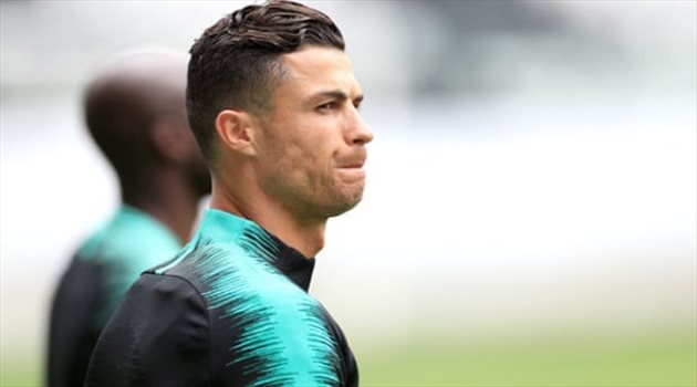 دوري الأمم الأوروبية| تشكيل مباراة البرتغال وسويسرا.. كريستيانو رونالدو أبرز الحاضرين