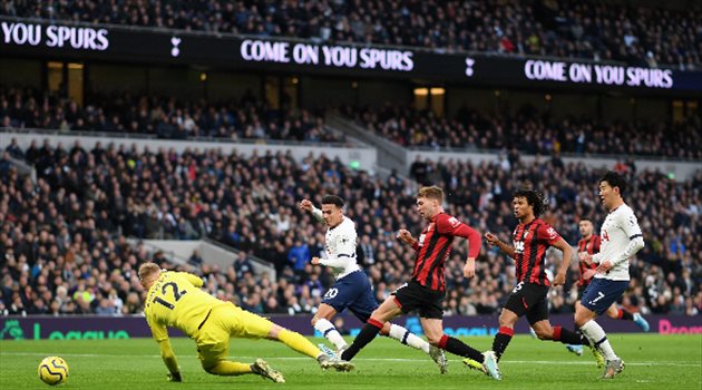 بصمات مورينيو تظهر.. قطار توتنهام يعبر محطة بورنموث في الدوري الإنجليزي