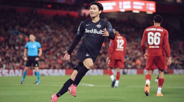 "شجاع وسريع ومهاري".. يورجن كلوب يتغنى بالنجم الجديد في ليفربول