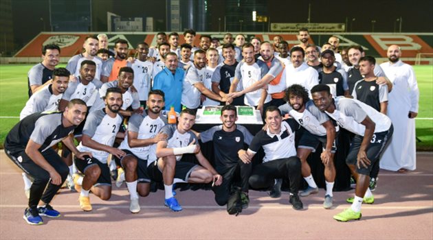 الشباب يحتفي بـ "بن العمري" بعد تتويجه بلقب كأس الأمم الإفريقية