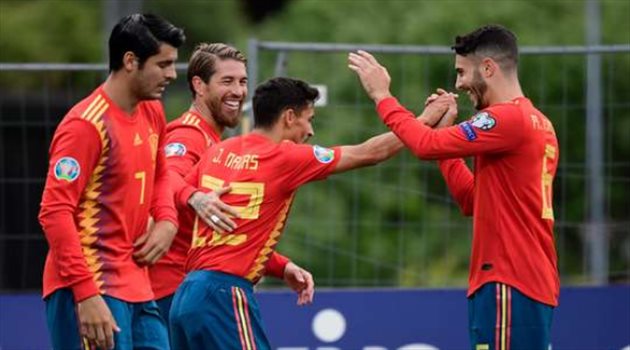 تصفيات أمم أوروبا| مفاجأة هجومية في تشكيل إسبانيا لمباراة رومانيا