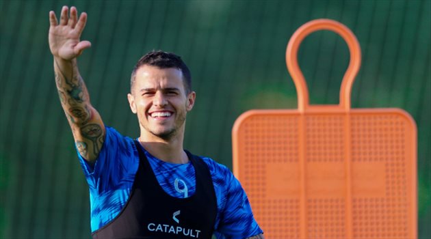 تقارير| عرض إيطالي يعيد جيوفينكو للكالشيو قبل نهاية الميركاتو