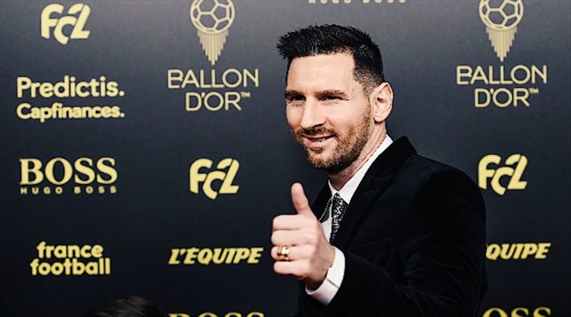 حفل الكرة الذهبية| رسميا.. ليونيل ميسي يفوز بجائزة أفضل لاعب في العالم لـ2019